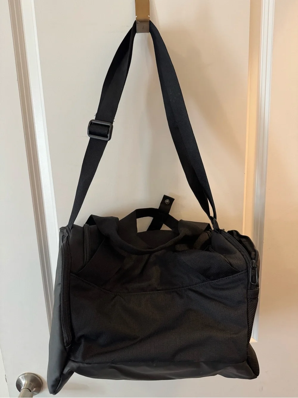 Nike Brasilia Black Duffel / Gym Bag – Shoe Compartment & Shoulder Strap